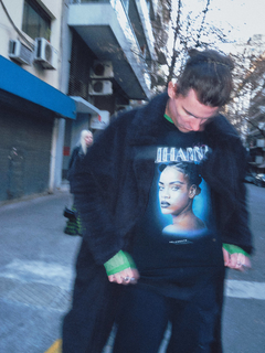 REMERA RIHANNA