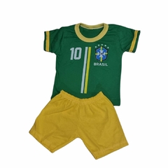 Conjunto para Bebê Verde Brasileiro Veste 1 a 6 meses.