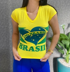 T- Shirt Amo Brasil - comprar online