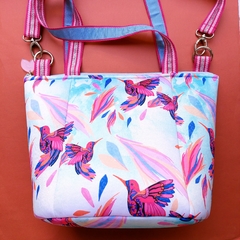 Bolso Trapecio Colibríes (Celeste)