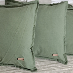 ALMOHADON PRAGA EN TUSOR DE 50 x 50 VERDE SECO