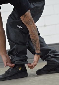 CALÇA CARGO CINZA CHUMBO - STREETZOO