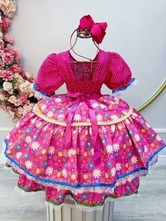 Fantasia Junina Arraiá Rosa Chiclete Com Desenhos Coloridos na internet