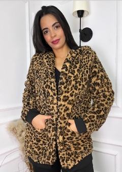 Casaco teddy forrado punho animal print onça