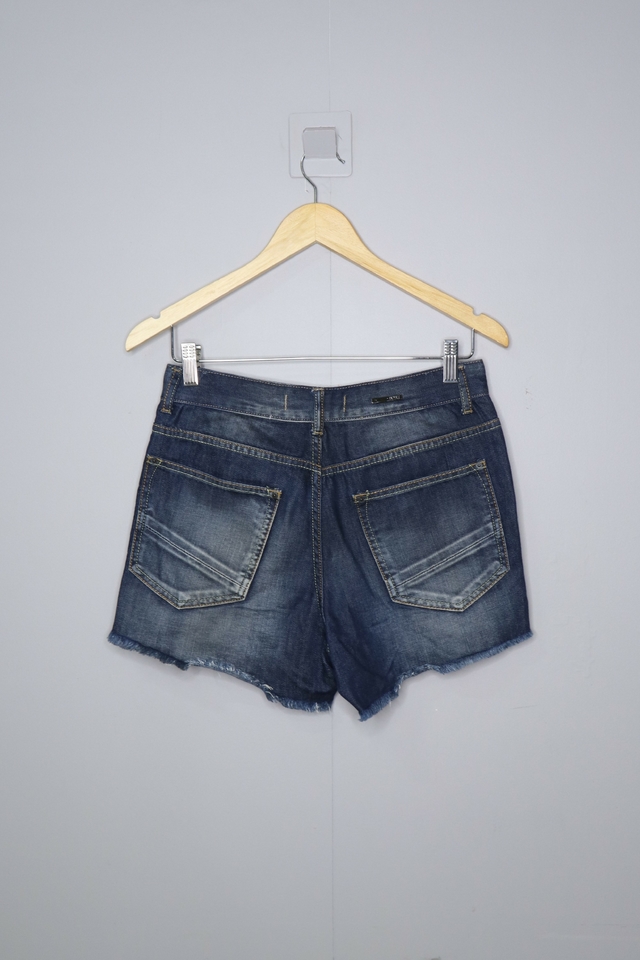 Short feminina jeans curto preto barra desfiada pop moda jeans