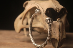 Brac. Skull com pedra - loja online