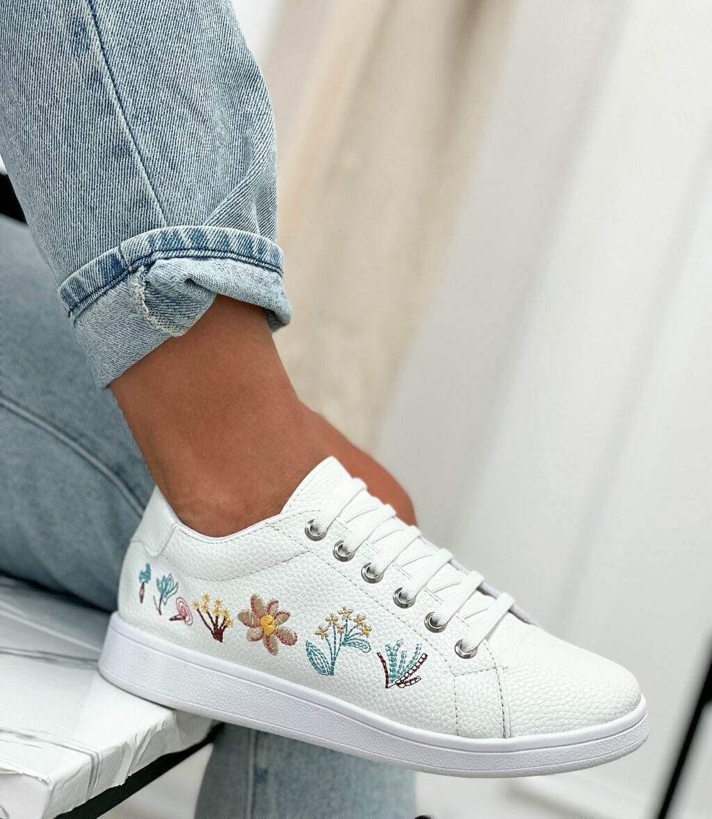 Zapatilla Bordada Cloe 03CLOTA24 Mayorista de Moda