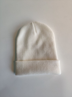 GORRO BLANCO LISO.