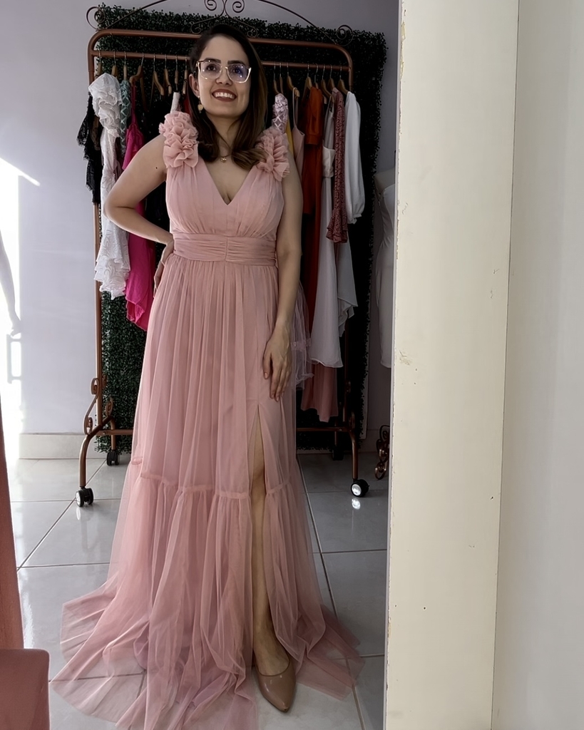 Vestidos de festa em tons terrosos: 45 modelos longos  Vestidos, Vestido  longo madrinha casamento, Vestido casamento dia