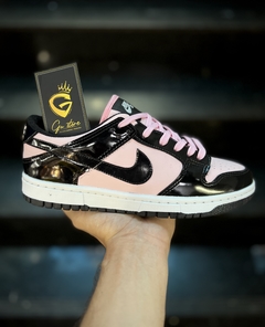 Nike DUNK • Preto/Rosa