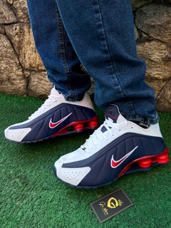 Nike Shox R4 • Branco/Azul/Vermelho - Gu Store