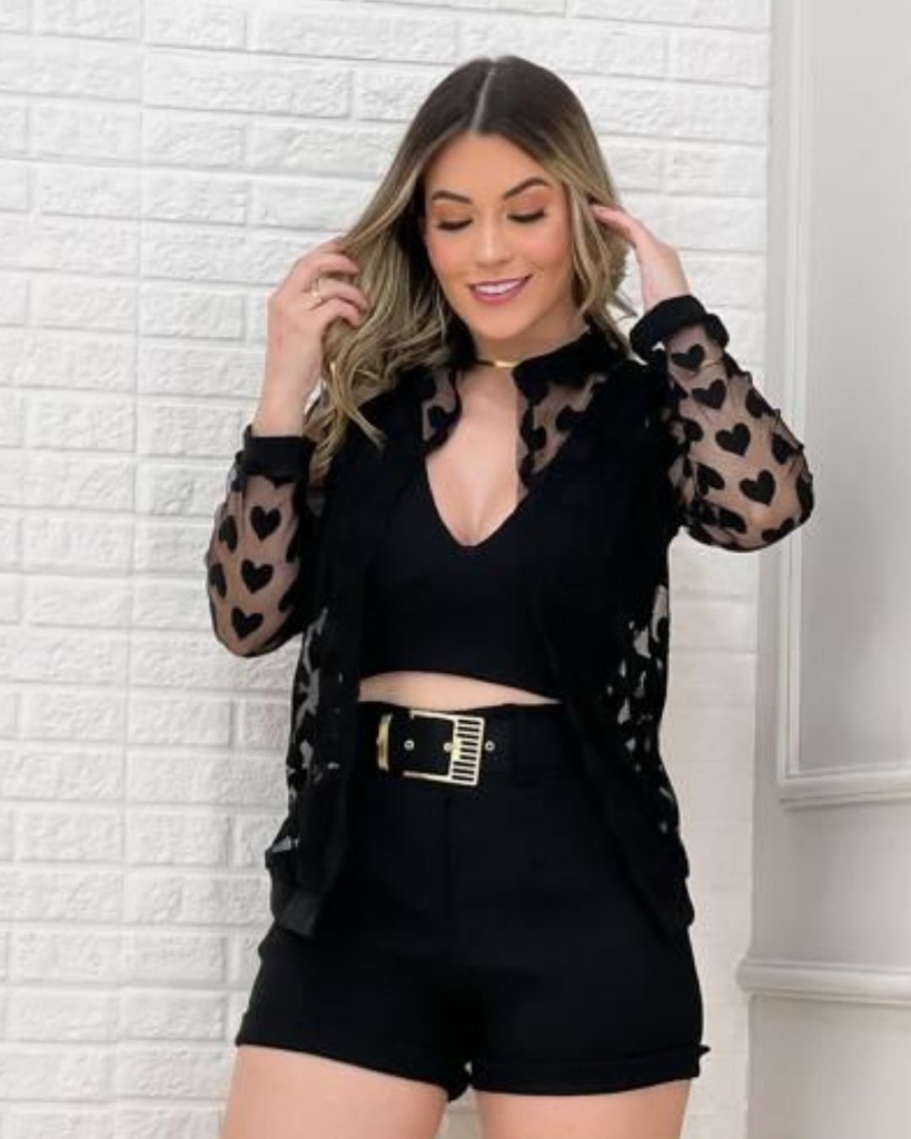 Roupa com cropped 2025