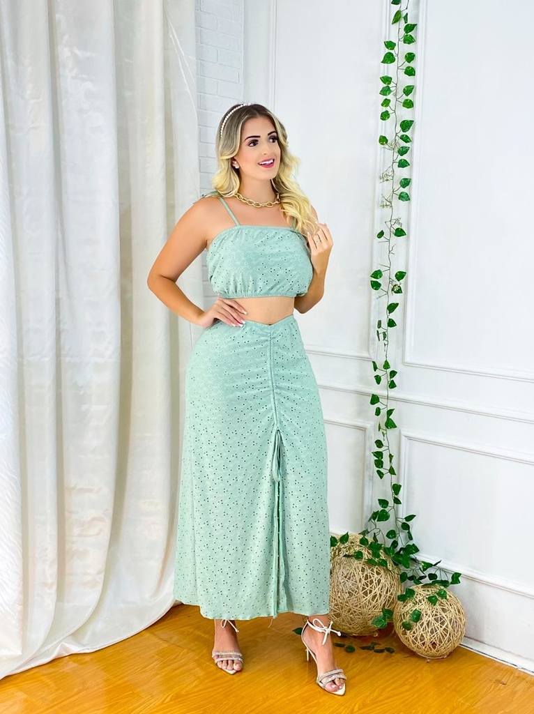 Roupas femininas saia e blusa deals