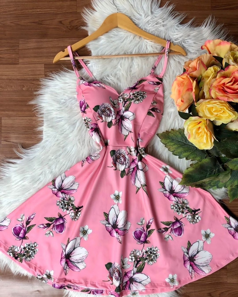 https://acdn.mitiendanube.com/stores/002/037/298/products/vestido_feminino_rodado_estampado_moda_roupas_femininas_2315_variacao_7383_1_3bb5affa5fb59dba7a4c1dd26c3b64e6-ba7a4c1dd26c3b64e616492706275520-1024-1024.jpg