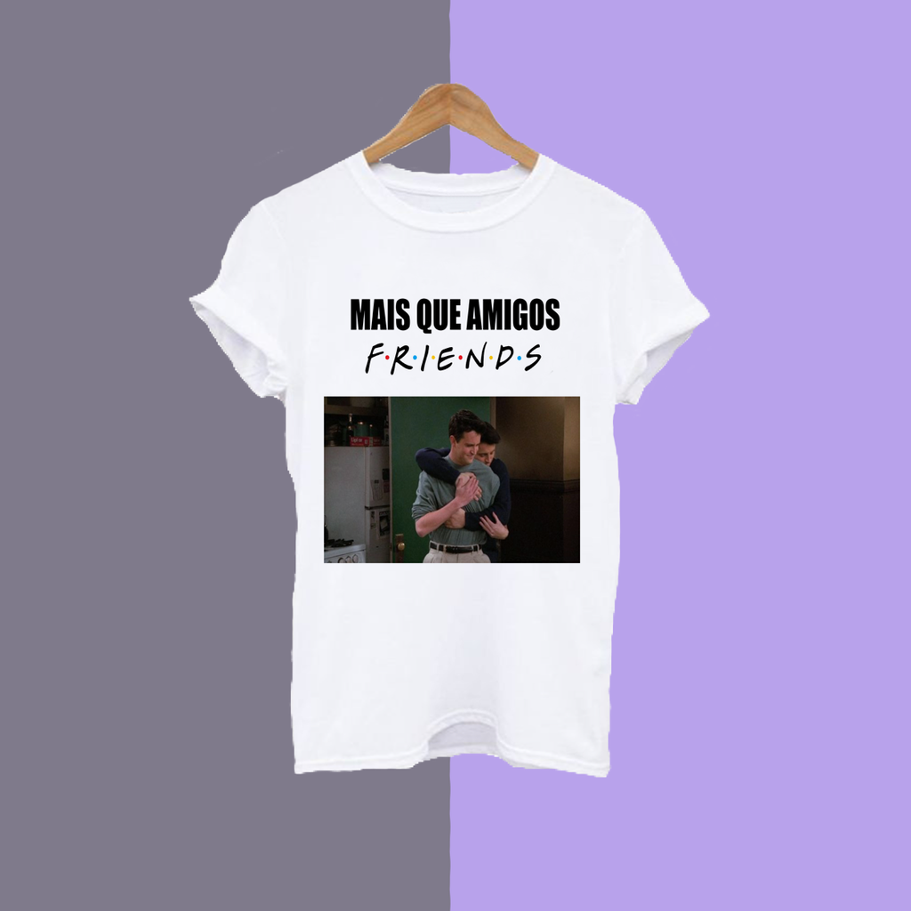 Camiseta Mais que amigos Friends - Escritologia