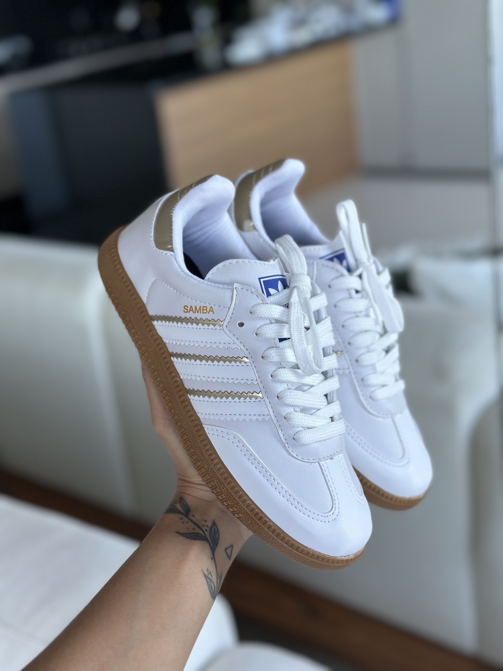 Adidas branco e best sale dourado