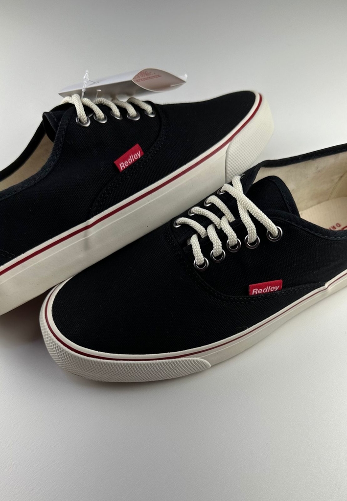 TENIS REDLEY PRETO - Comprar em Burguesinha