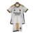 conjunto-camiseta-blusa-kit-crianca-menor-pequeno-onde-como-comprar-2023-2024-do-de-a-o-titular-home-nova-infantil-real-madrid-i-23-24-torcedor-adidas-branca