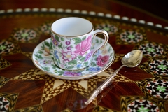 Juego de 6 Tazas para Café con Plato , Porcelana Crown Staffordshire England, Pattern Thousand Flowers C1912 en internet