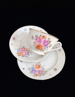 Trio para Te Porcelana Tsuji Bouquet de Rosas Pintado a Mano C1980