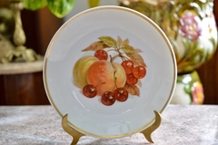 Plato Hondo de Porcelana F. Xaver Leipold Bavaria Decoration con Frutas y vivo en Oro C1950 - Funcy Stuff Antiguedades