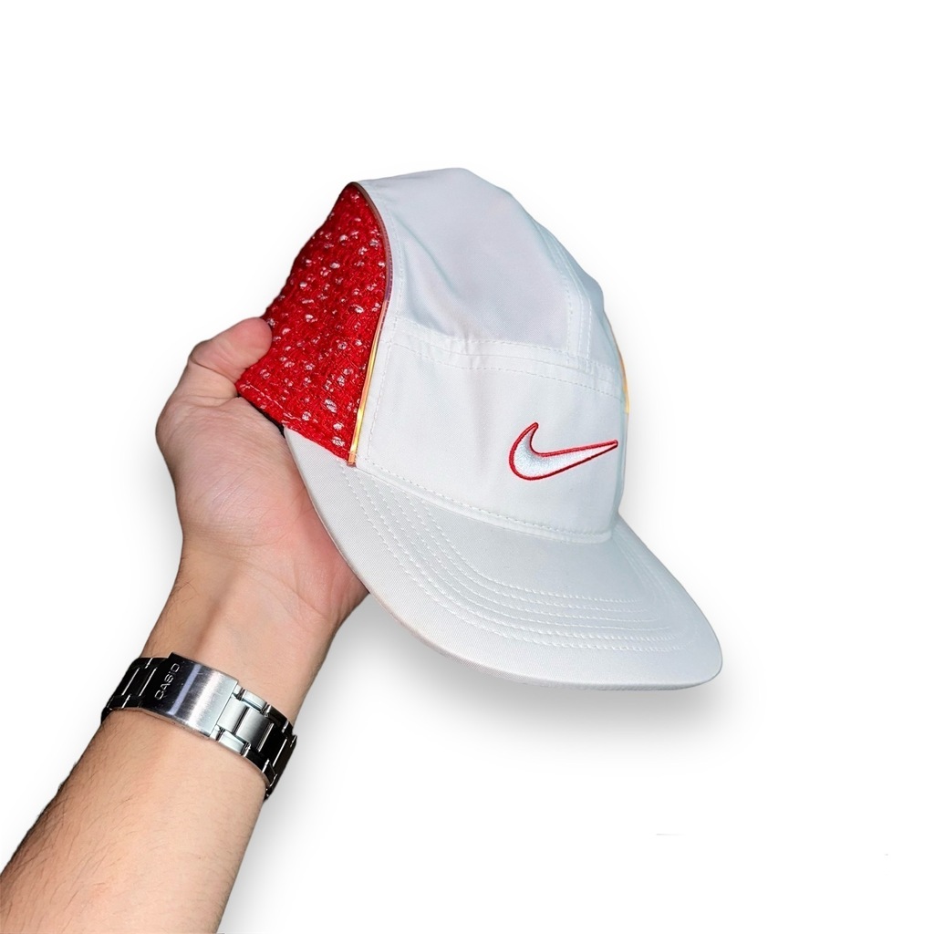 Supreme nike boucle running hat sales