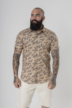 CAMISA MANGA CURTA | ESTAMPADA