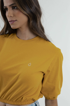 CROPPED ELÁSTICO NA CINTURA | MOSTARDA - loja online