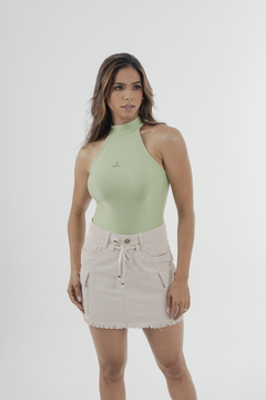 BLUSA GOLA ALTA REGATA | VERDE SECO