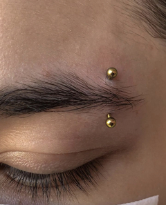 Foto de Piercing De Sobrancelha e mais fotos de stock de Piercing