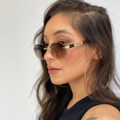 ÓCULOS DE SOL LARISSA MARROM GRADIENTE DOURADO UV400 - Santa Fi Glasses