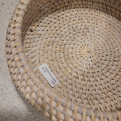 Bowl Bandeja rattan curva blanca 22cm - tienda online