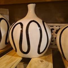 Florero blanco lineas negras ceramica grande con cuello 23cm en internet