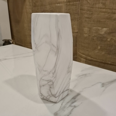 Florero geometrico blanco sombras grises ceramica 32cm - comprar online