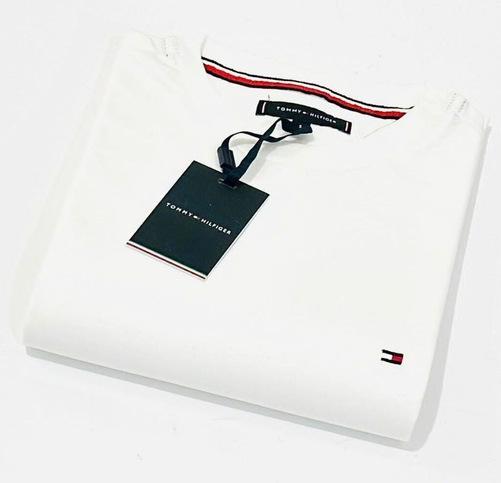 REMERA TOMMY HILFIGER BLANCA LISA Comprar en LUCMILO