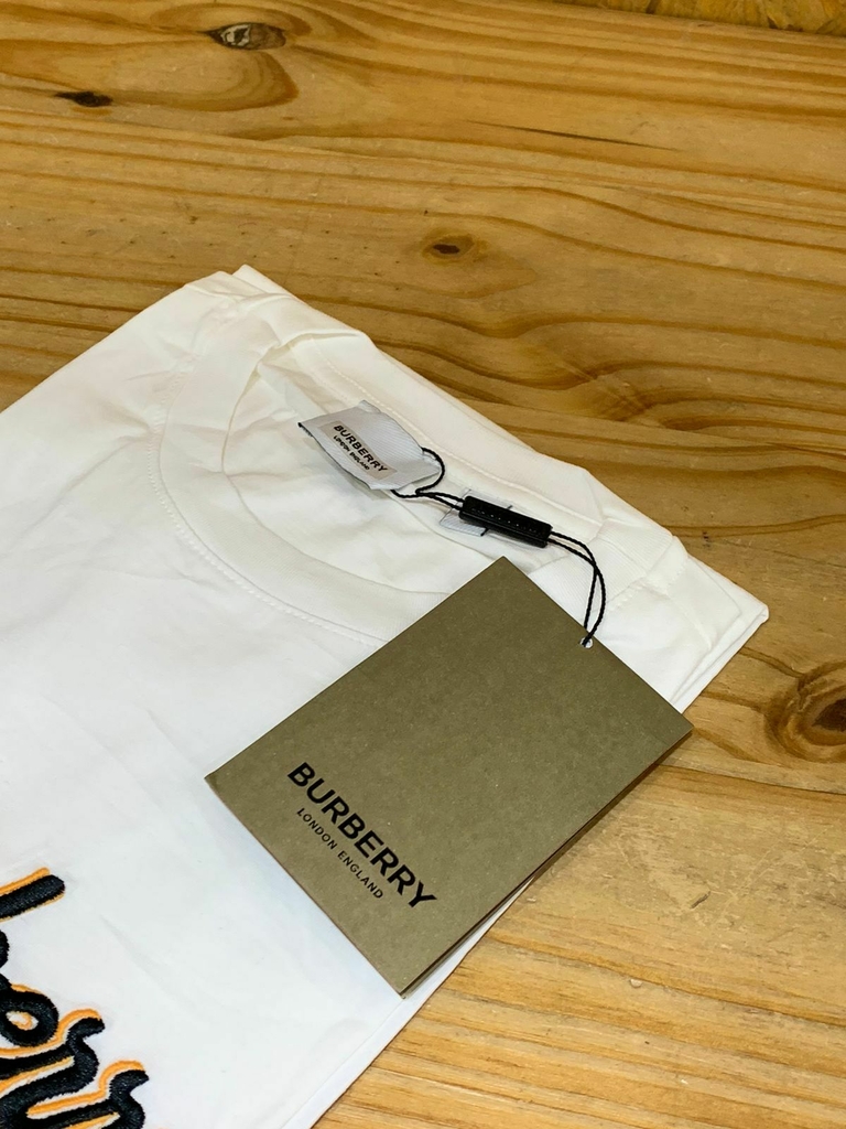 REMERA BURBE. BLANCA ESTAMPADA Comprar en LUCMILO