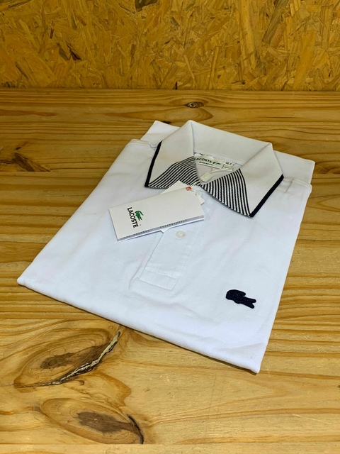 CHOMBA LACOSTE BLANCA LOGO AZUL