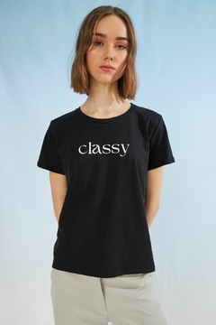 Remera Classy