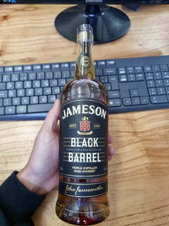 Jameson Black Barrel 700 ml - SCR Distribuidora