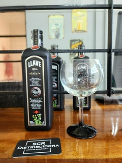 Gin Llave Black 700 ml - SCR Distribuidora