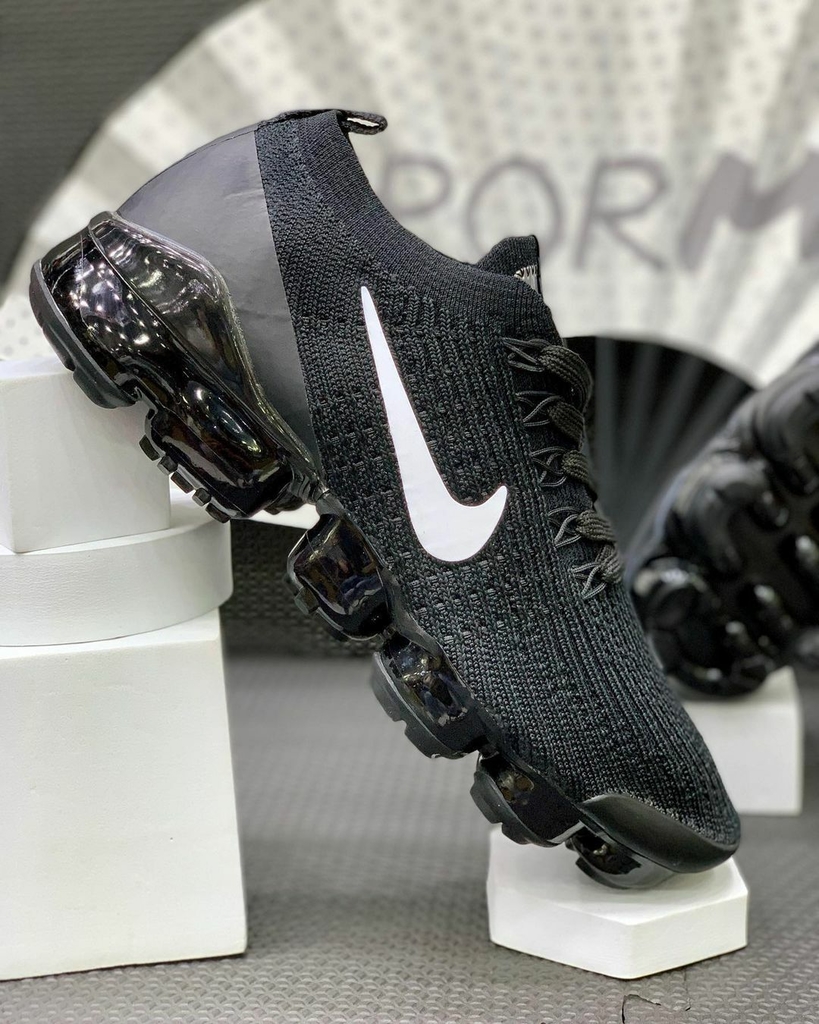 NIKE VAPORMAX FLYKNIT 3 - PRETO E BRANCO - RL STORE