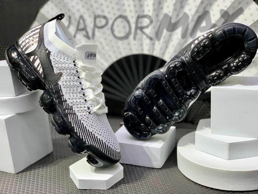 nike vapormax flyknit 2 zebra