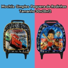 MOCHILA ESCOLAR PEQUENA DE RODINHAS MENINO PERSONAGENS - loja online