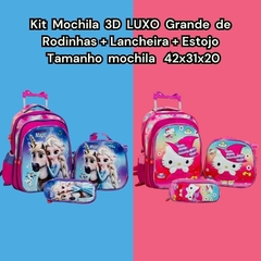 KIT MOCHILA 3D LUXO GRANDE DE RODINHAS MENINA PERSONAGENS + LANCHEIRA TÉRMICA + ESTOJO - Atacado Infantil Mundo K