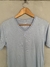 Camiseta Forever21 gola V azul - TAM P - comprar online