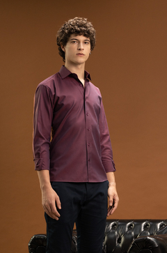 CAMISA SLIM FIT MAQUINETADA VINHO