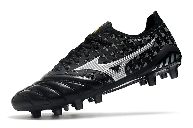 Mizuno morelia black top