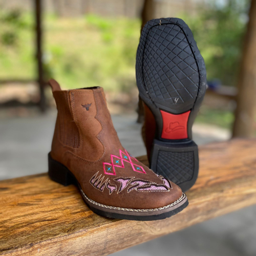 Botina feminina bordada clearance