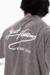 T-shirt Oversized Signature Cinza Estonado - comprar online