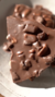 Lascas Crocantes Chocolate Ao Leite "Pé de Moleque" - comprar online